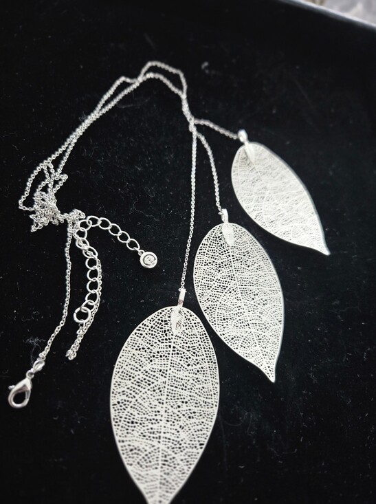 C Est. 1946 Jewelry - 1946 Silver Leaf Trio Pendant Necklace - 28" With 3" Ext 7" Drop